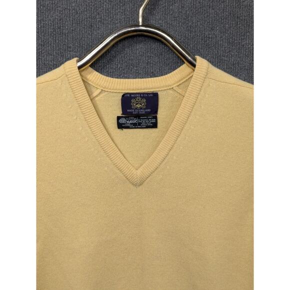 Vintage V-Neck Wool Sweater Mens Medium Cox Moore Grandpa Pull Over Yellow - Picture 3 of 10